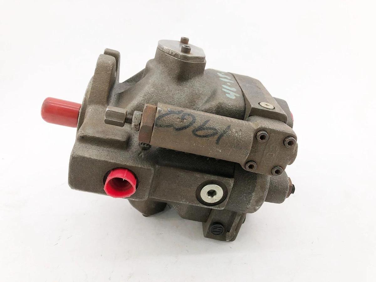 New Parker PVP1636R212 Hydraulic Piston Pump 3600psi - No Box