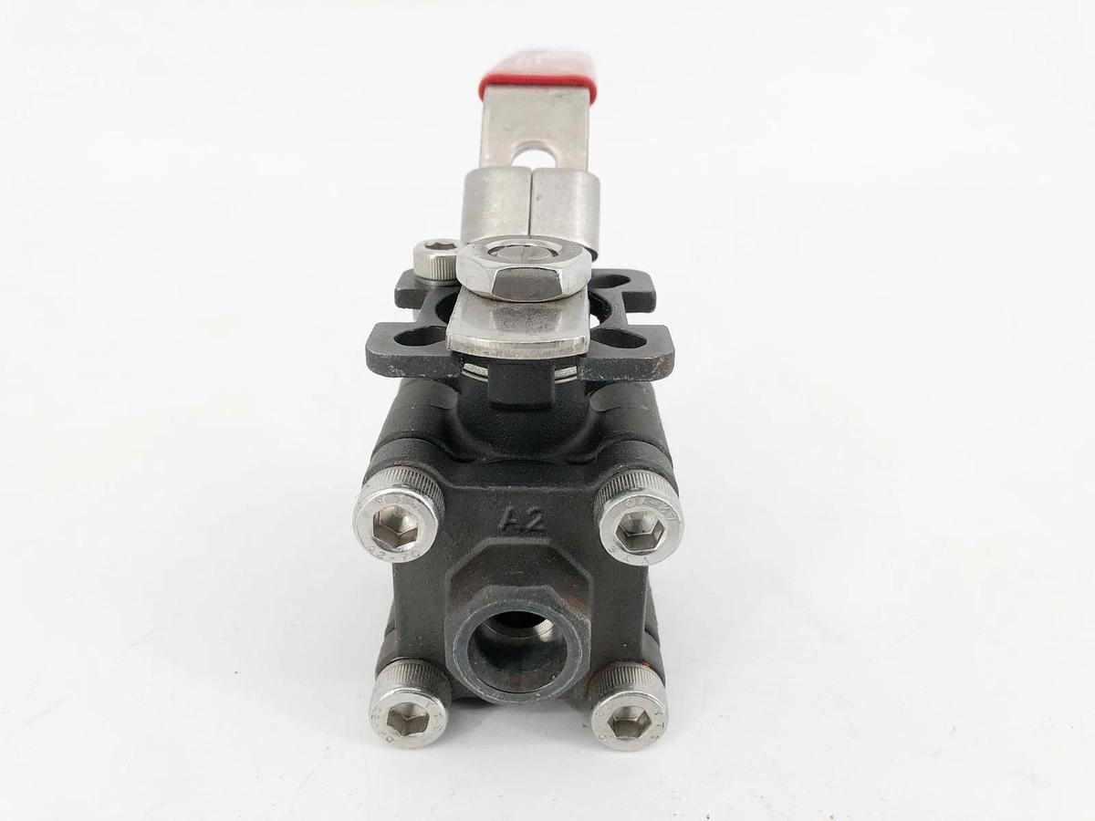 New Sesto Valves M32S-0T-C60F-L Ball Valve 1/4" 2000WOG B16.34 - No Box
