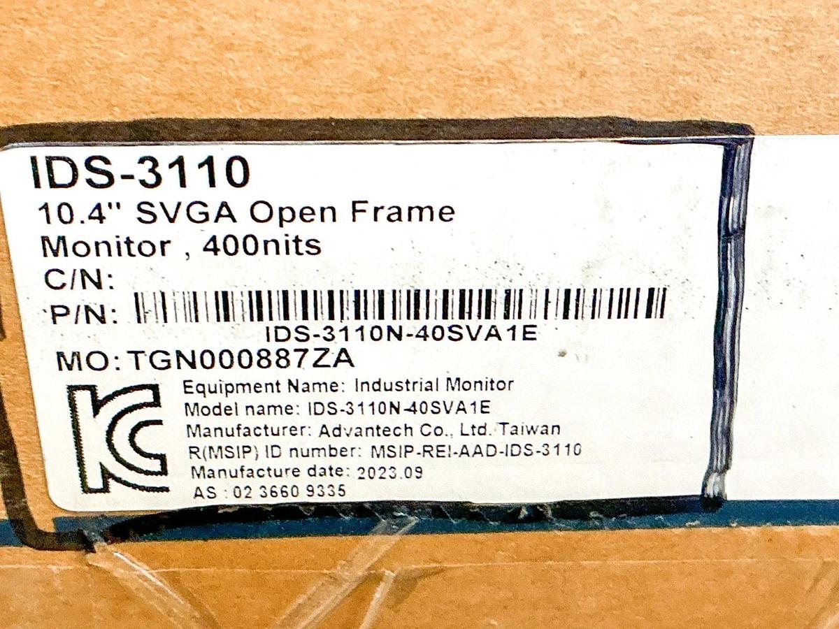 New Advantech IDS-3110-40SVA1E  SVGA Open Frame Monitor 10.4" 400nits