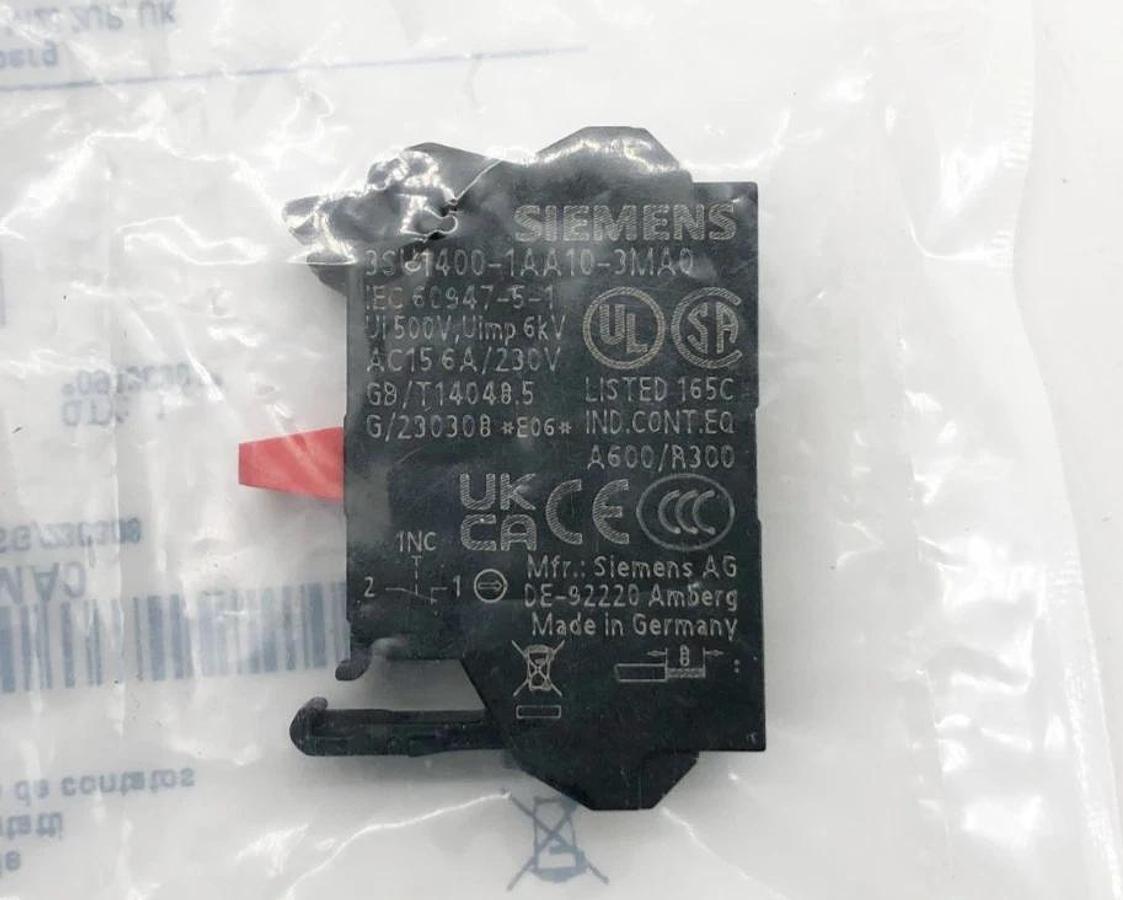 Lot of 2 New Siemens 3SU1400-1AA10-3MA0 Contact Module