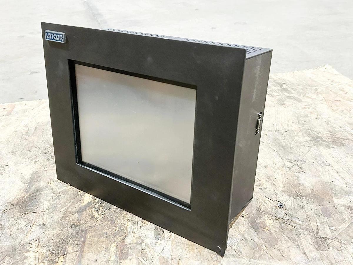 New AVG Uticor 100G-1S2R1 Operator Interface Passive Color Panel 250V 512K RAM