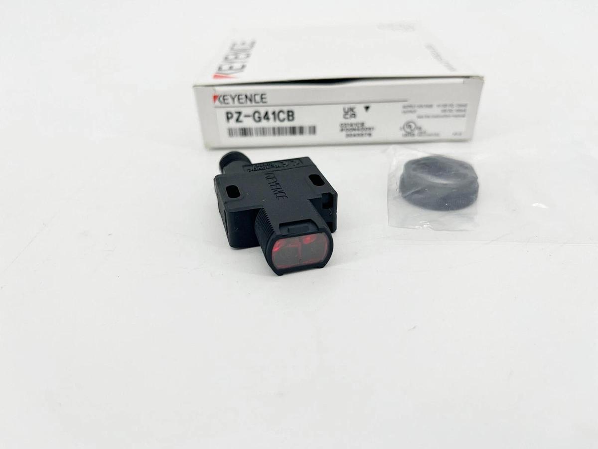 New Keyence PZ-G41CB Diffuse Reflective Sensor with M12 Connector