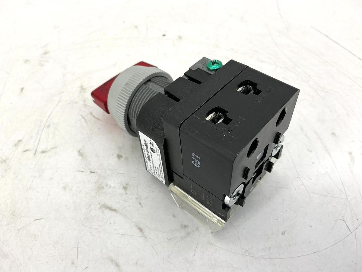 New Allen Bradley 800T-2JRH17KB7AX Ser V Selector Switch 3P Red LED 130V -No Box