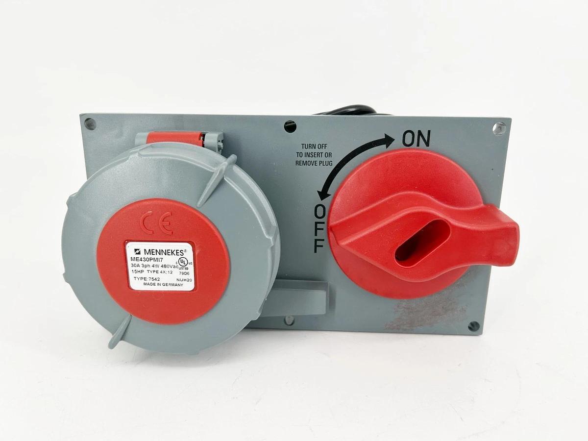 New Mennekes ME430PMI7 Switched & Interlocked Receptacle 30A 4W 480VAC - No Box