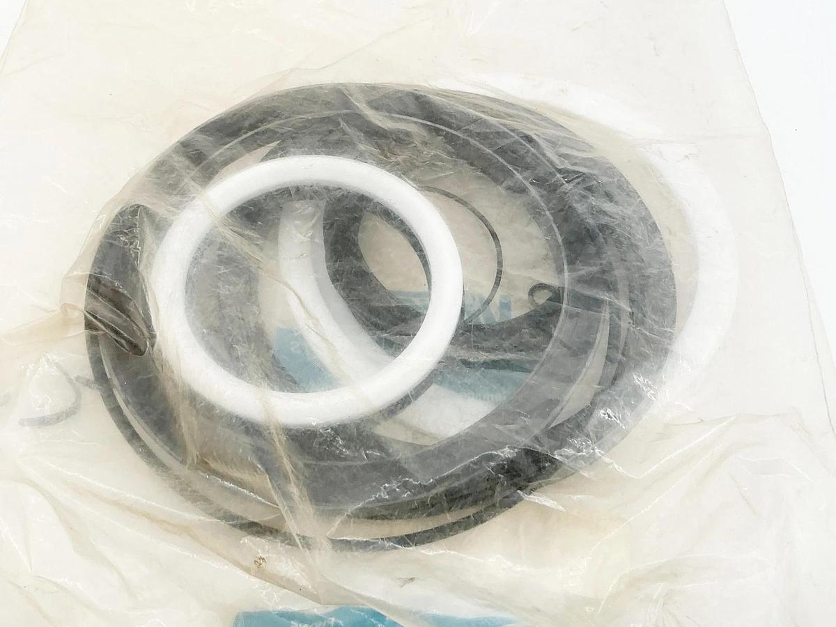 New Vickers 6333U-053 Seal Kit
