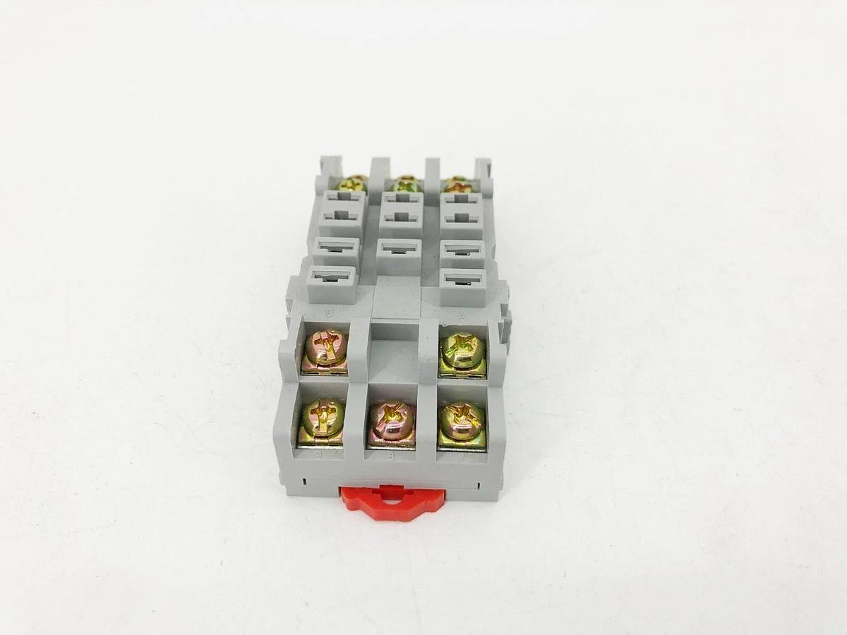 Lot of 2 New Dayton 5X853M Relay Sockets 11-Pin 15A 300V