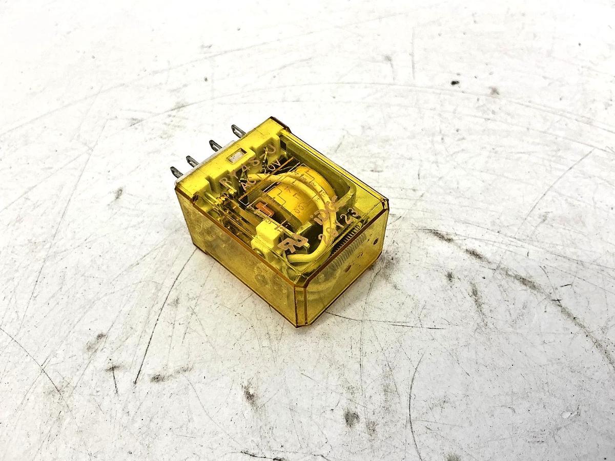 Lot of 4 New IDEC RY4S-UDC24 Miniature Relay 14-Pin 24VDC 4-Pole