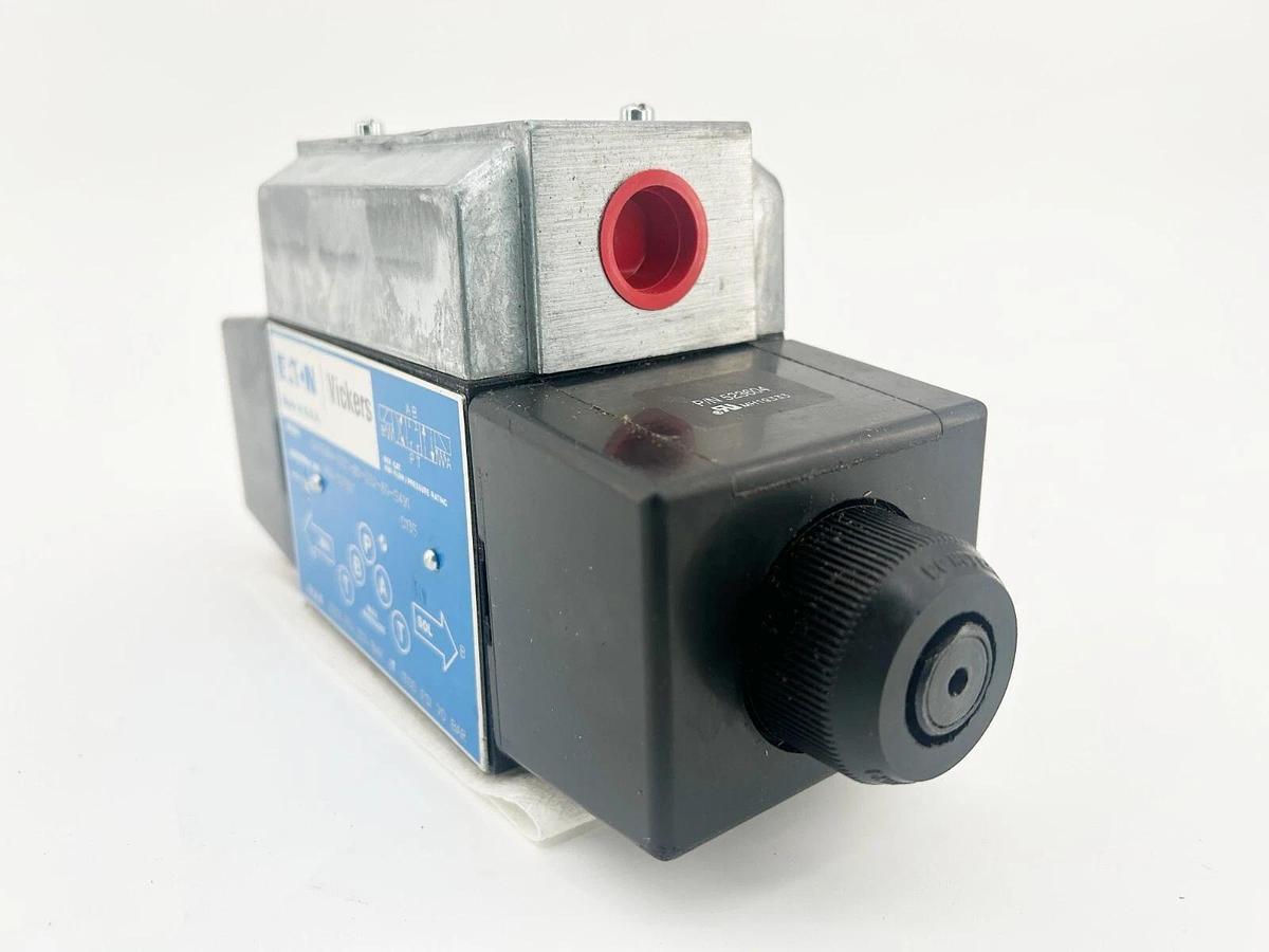 New Eaton DG4S4W-012C-BB-032-60-S491 Solenoid Valve 3600PSI 250Bar 02-153981