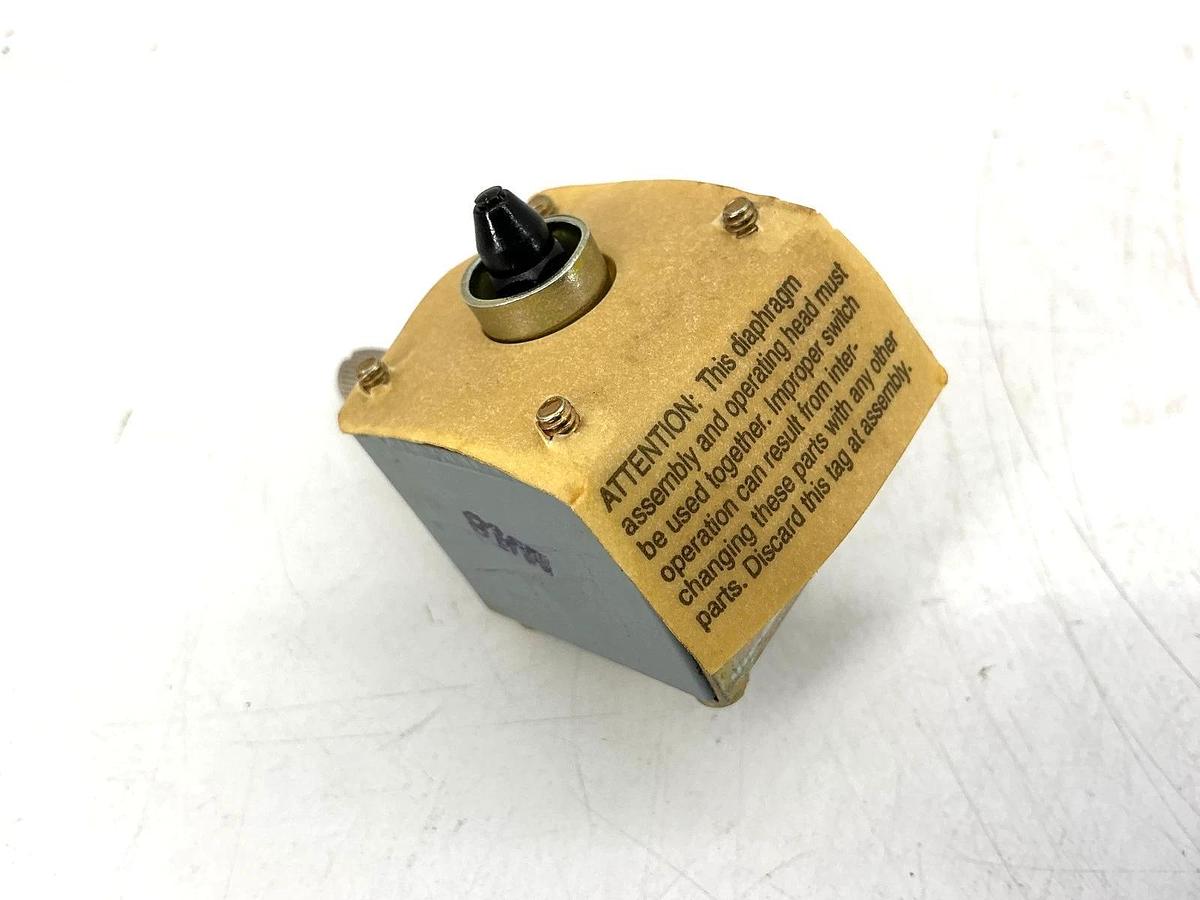 New Allen Bradley Z-20046 Renewal Part Operating Head for Limit Switch Z20046