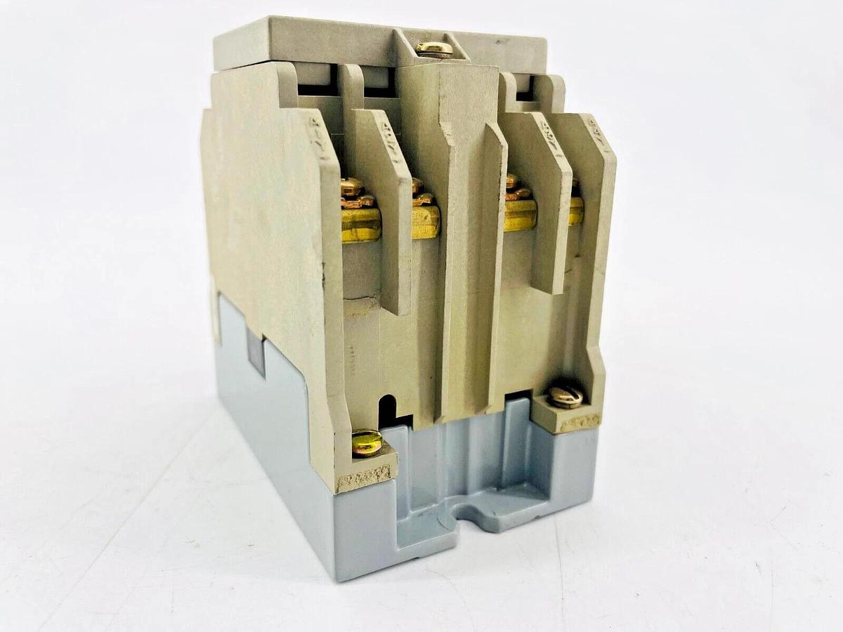 New P&H 479Q60-D12 Control Relay 600V 10A 8P 200-208V Coil 479Q60D12
