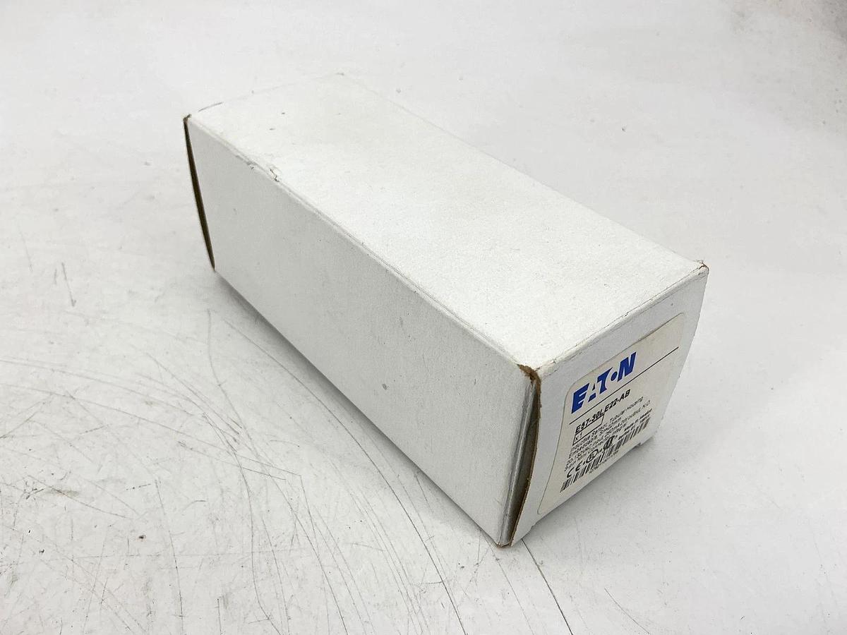 New Eaton E57-30LE22-AB Ser G1 Inductive Proximity Sensor 3P Sn=22mm 20-132VAC
