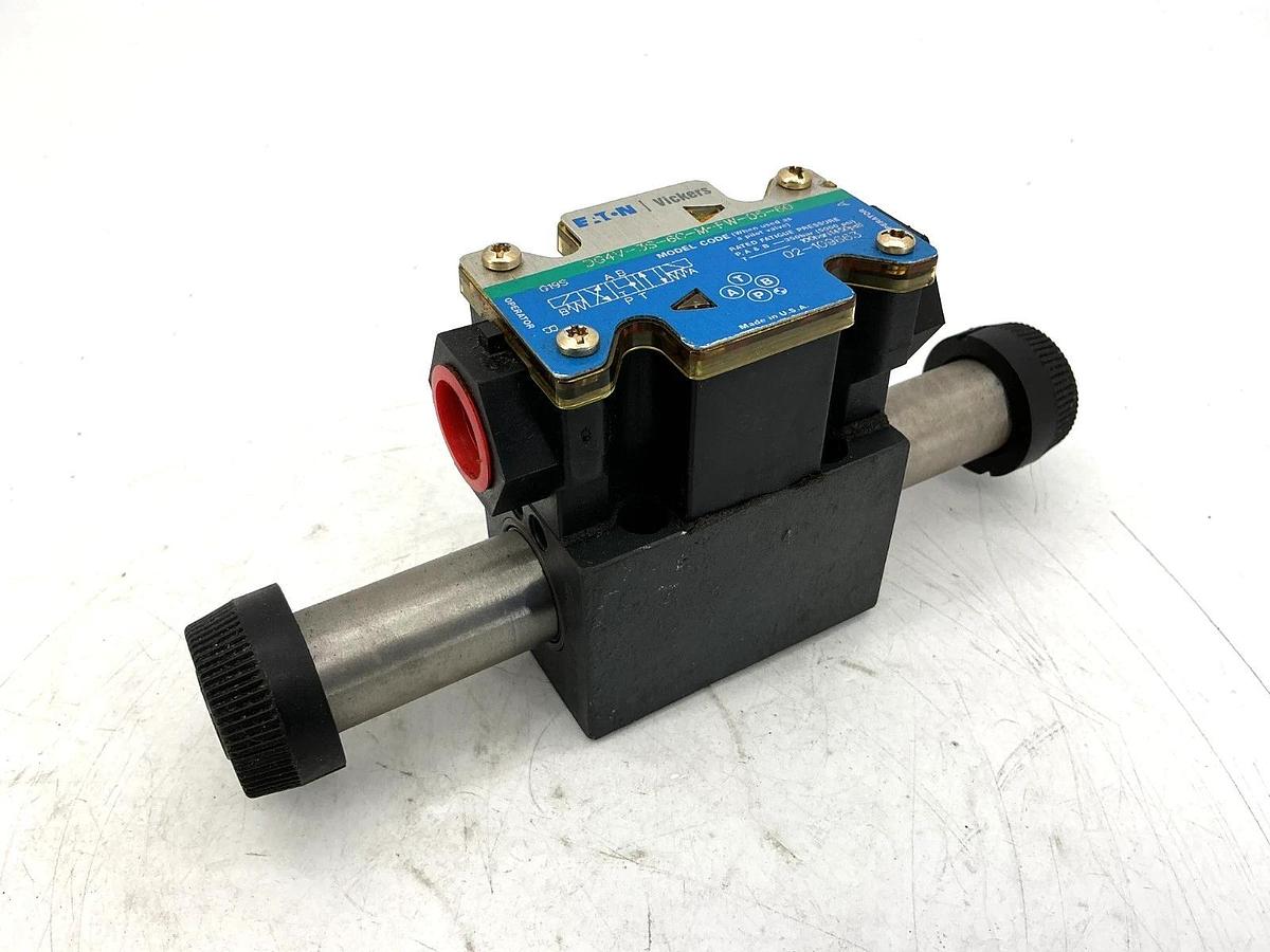 Used Eaton Vickers DG4V-3S-6C-M-FW-D5-60 Direction Valve 1450PSI W/O Coils