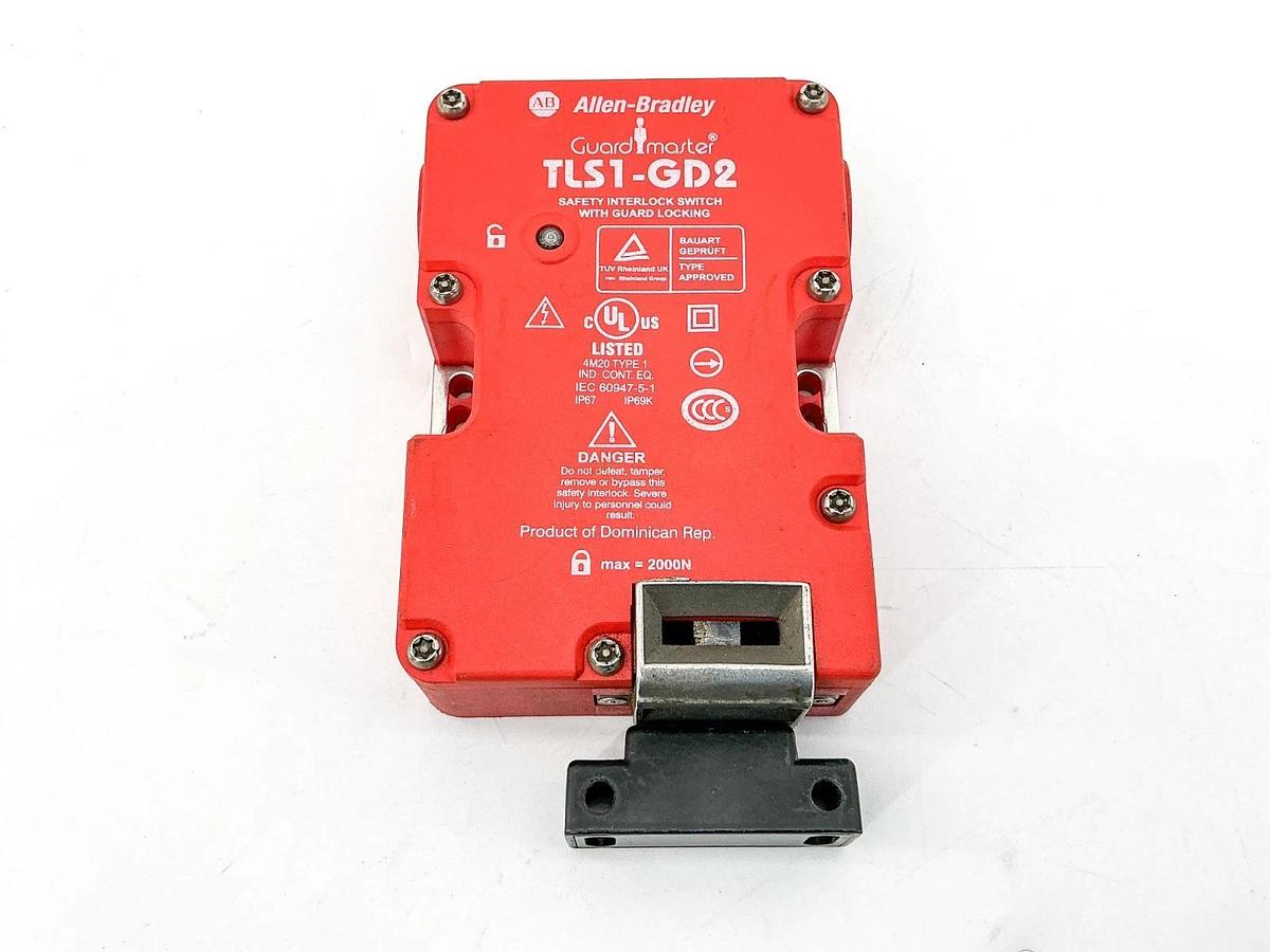 Used Allen Bradley 440G-T27169 Guardmaster Safety Interlock Switch 24VAC/DC TLS1-GD2