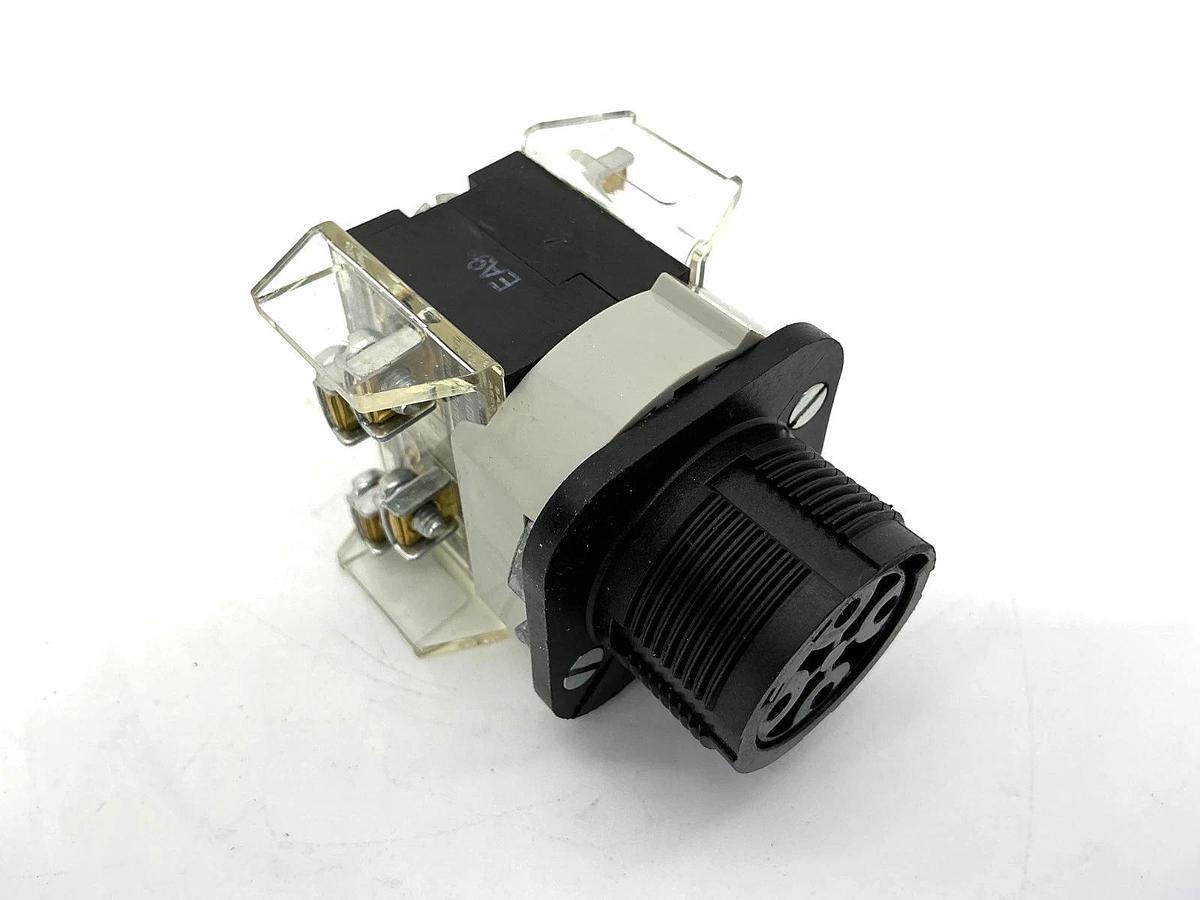 New Allen Bradley 800H-HR2B Ser F Selector Switch 2Pos Maintained MISSING KNOB