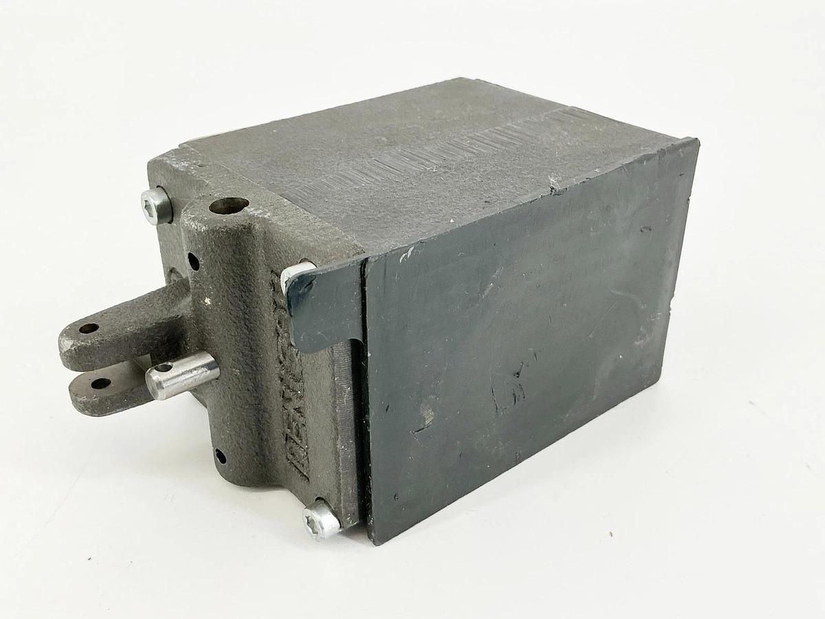 New Denison 3D02 34 408 0304 00B1 Control Valve 026 29961 0 - No Box
