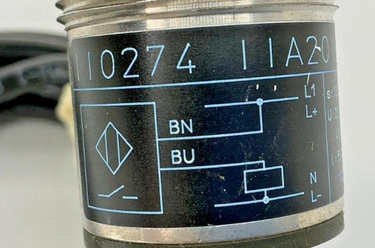 New IFM II0274 IIA2015-ABOA Inductive Sensor S: 15mm nf 20-250VAC/VDC 45-65HZ