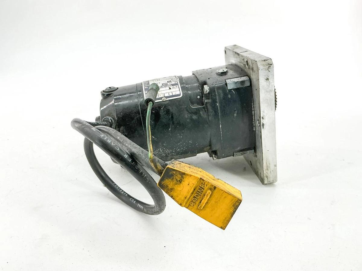 Used Bodine N28GK201I Gear Motor 115V 1725RPM 18:1 Ratio NSH-11D3