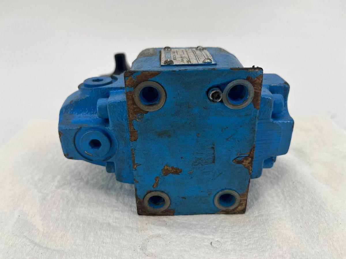 New Vickers XCG-03-3F-30 Hydraulic Reducing Valve 626081