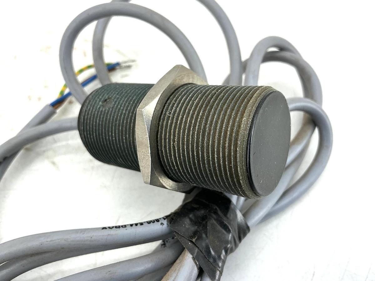 Used New Turck Bi10-GT30-ADZ30X2 Inductive Proximity Sensor Sn=10mm 20-250VAC/VDC