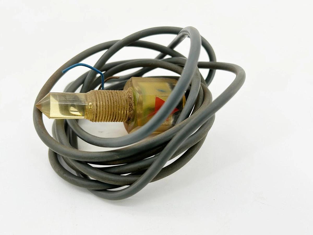 Used Carlo Gavazzi VP02E Liquid Level Sensor 200Ma 0-10Bar 40V
