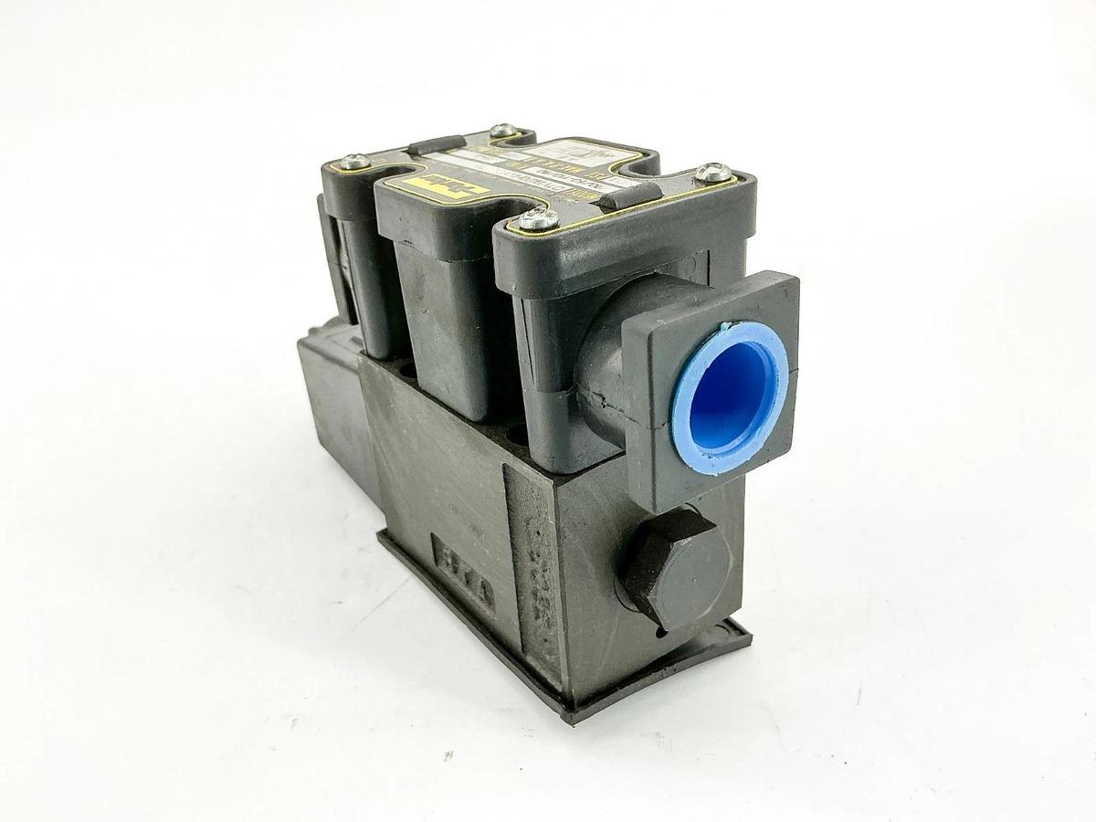 New Parker D1VW20HNYC-70 Hydraulic Solenoid Valve 110/120V 5000PSI .58A - No Box