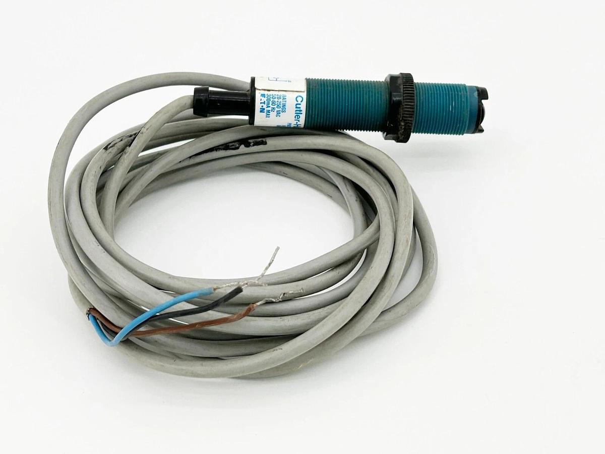 Used Cutler Hammer E58CAL18A2R2 Photo Electric Sensor 20-250VAC 50/60Hz 300MA