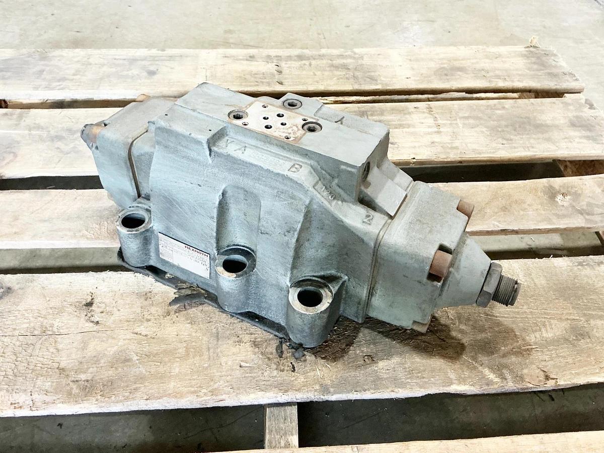 Used Rexroth 4WEH32HZ-50/6AW120-60NET Pilot Valve 4WE6D51/AW120-60NDL/V/5