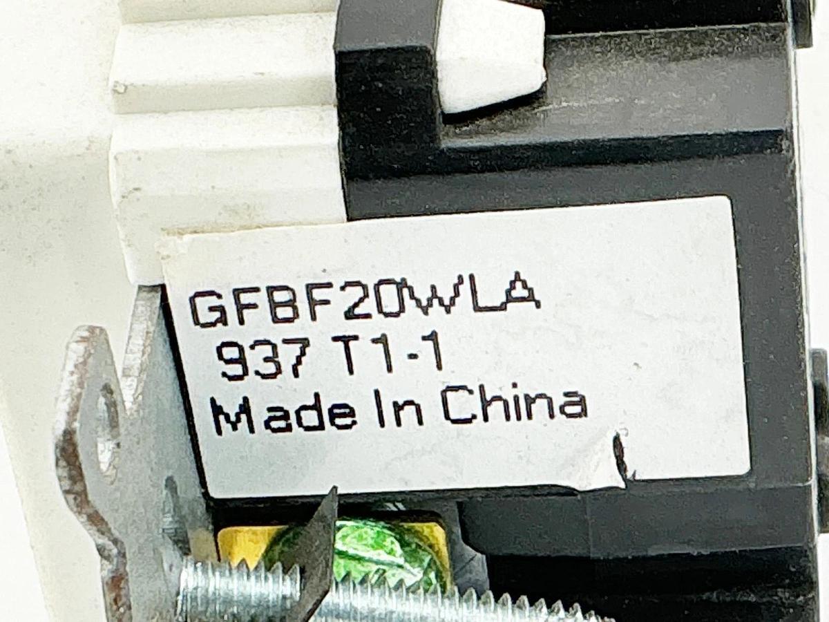 New Hubbell GFBF20WLA White Faceless GFCI Receptacle With LED 20A