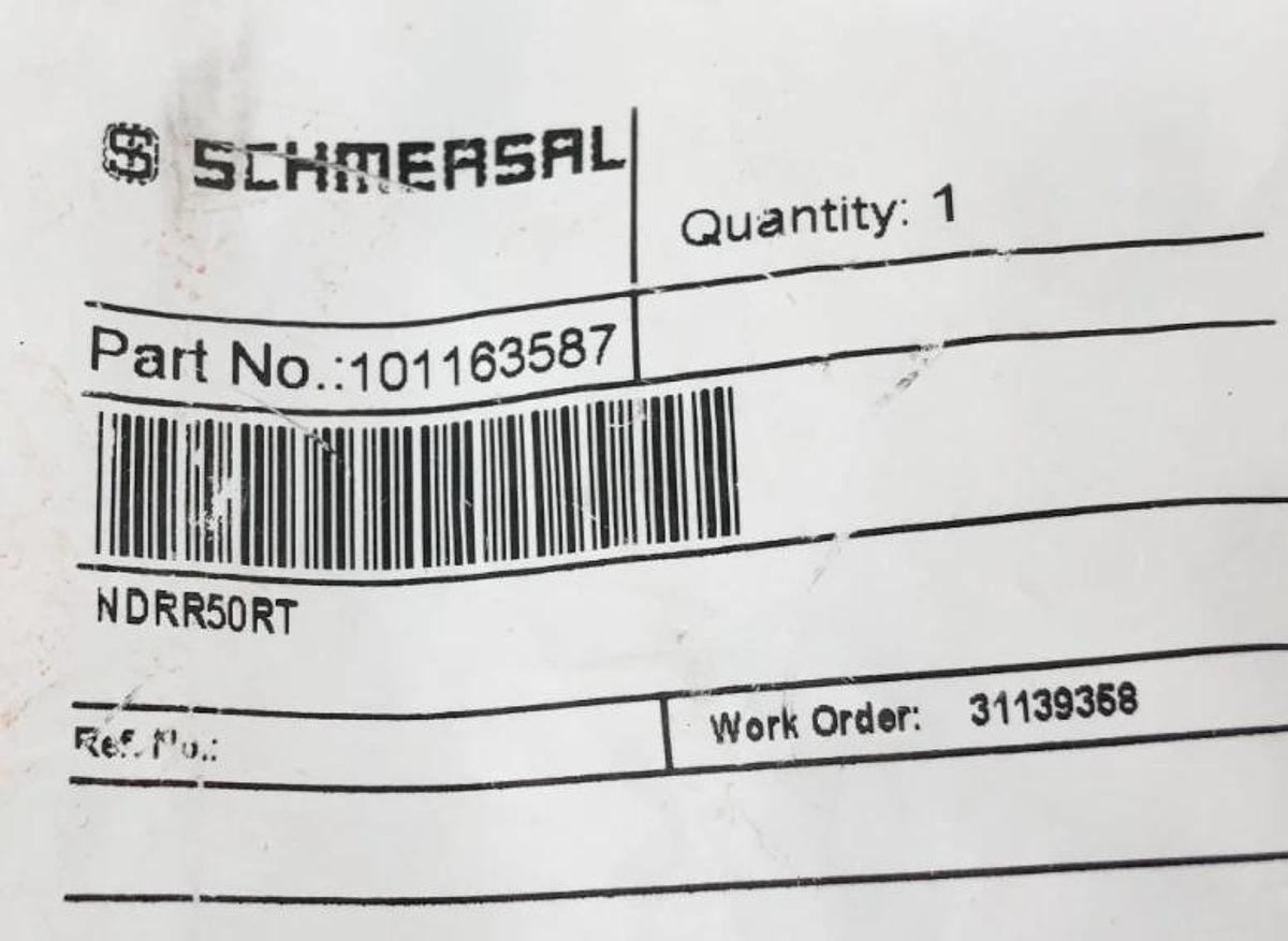 New Schmersal 101163587 E-Stop Switch Latching Red NDRR50RT