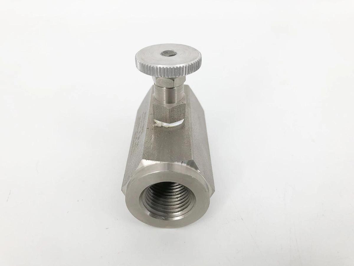 New Deltrol N30SSK Flow Control Valve 1/2" NPTF 5000psi 10001-17