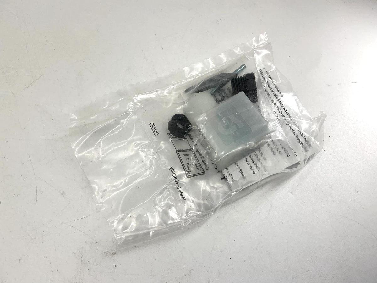 Lot of 2 New Numatics 230-365 Connector 24V Plug-In Socket 3-Pin 10A 250V 230365