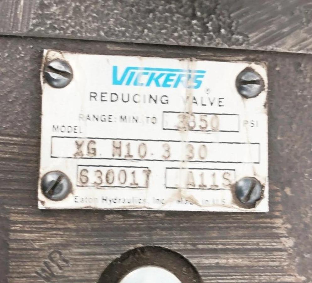 New Vickers XG-H-10-3-30 Reducing Valve 2850psi 630017 - No Box