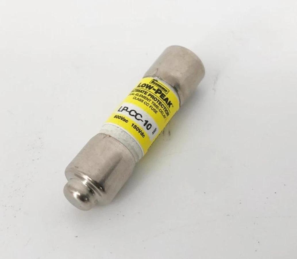 Lot of 4 New Bussmann LP-CC-10 Fuses 10A 600VAC 150VDC - No Box