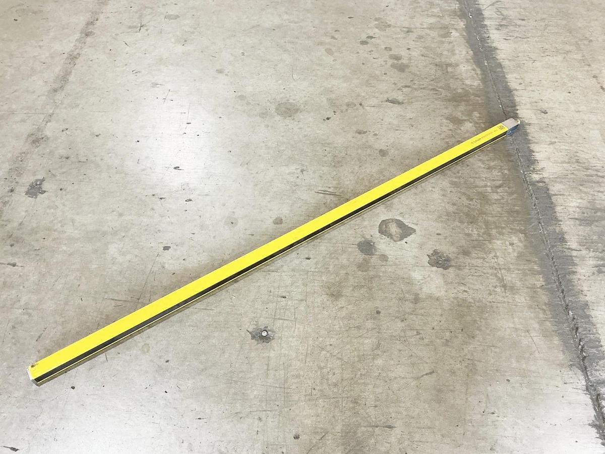 Used Leuze Electronics MLC500T40-1500 Safety Light Curtain MLC 500 Series Type 4