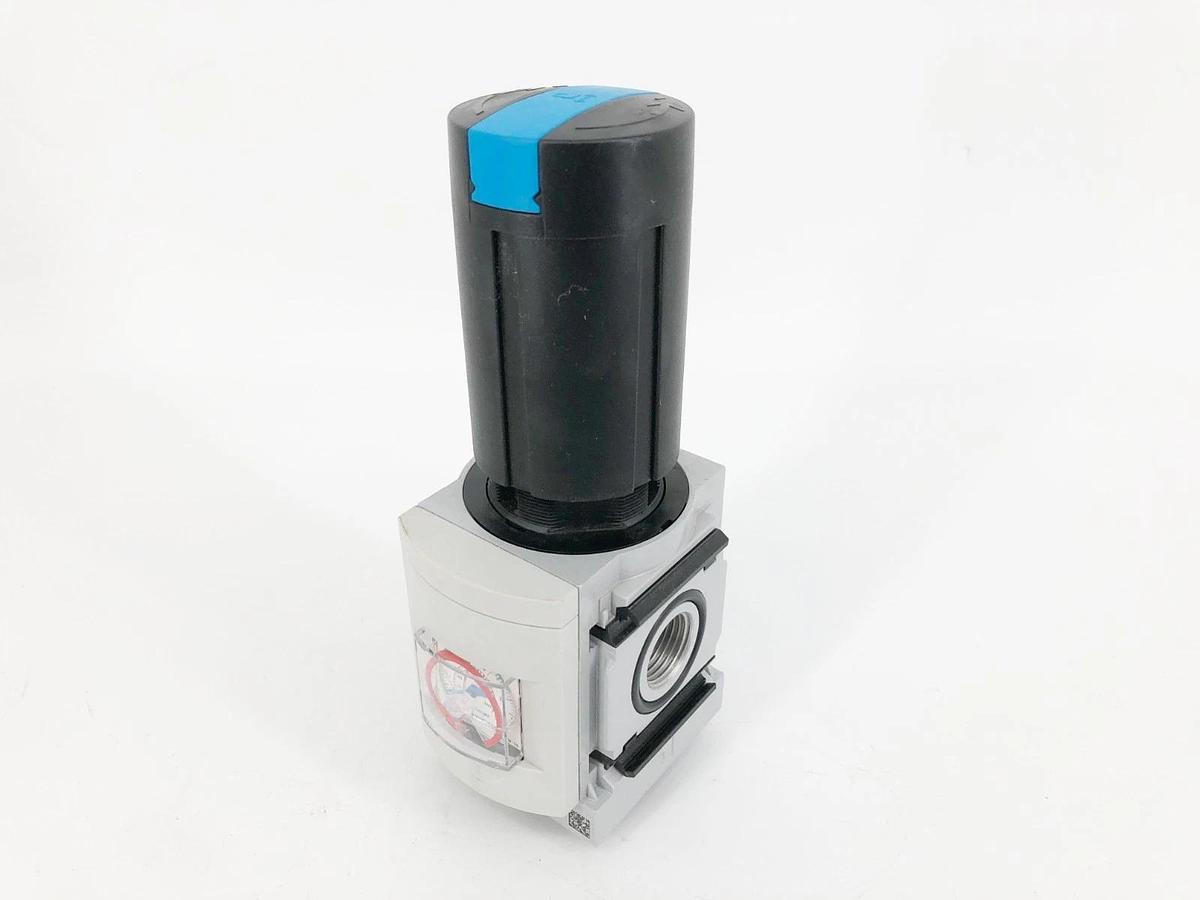 New Festo MS6-LRB-1/2-D6-RG-AS Regulator 527665 300psi - Minor Cosmetic Damage