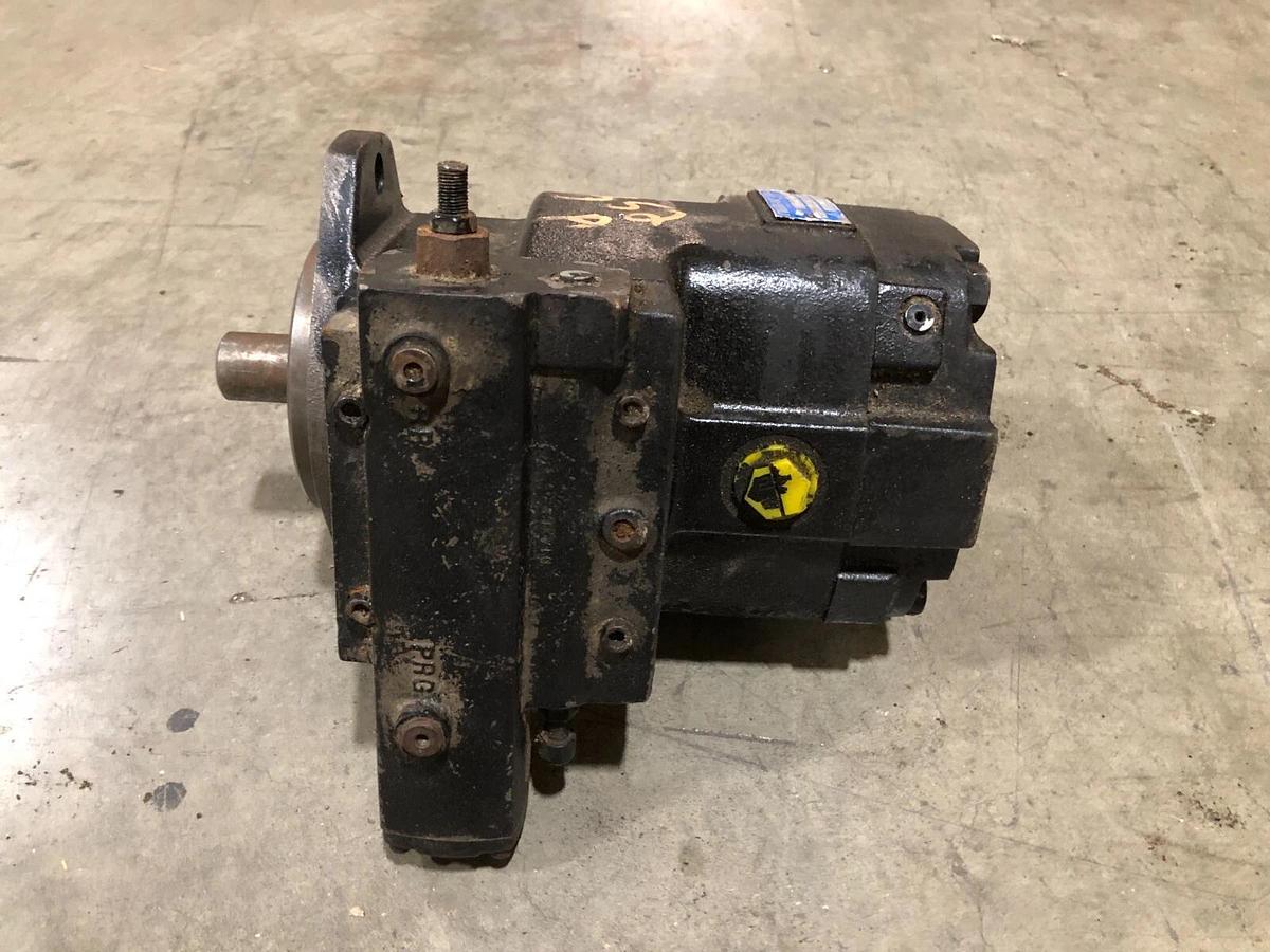 Used Oilgear PVWJ-076-A1UV-LSAY-P-1NNSN Hydraulic Pump 1-1/4" Shaft