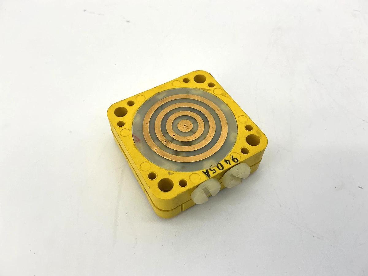 Lot of 2 New Banner Engineering RLM8 Maxi-Beam Module 25575