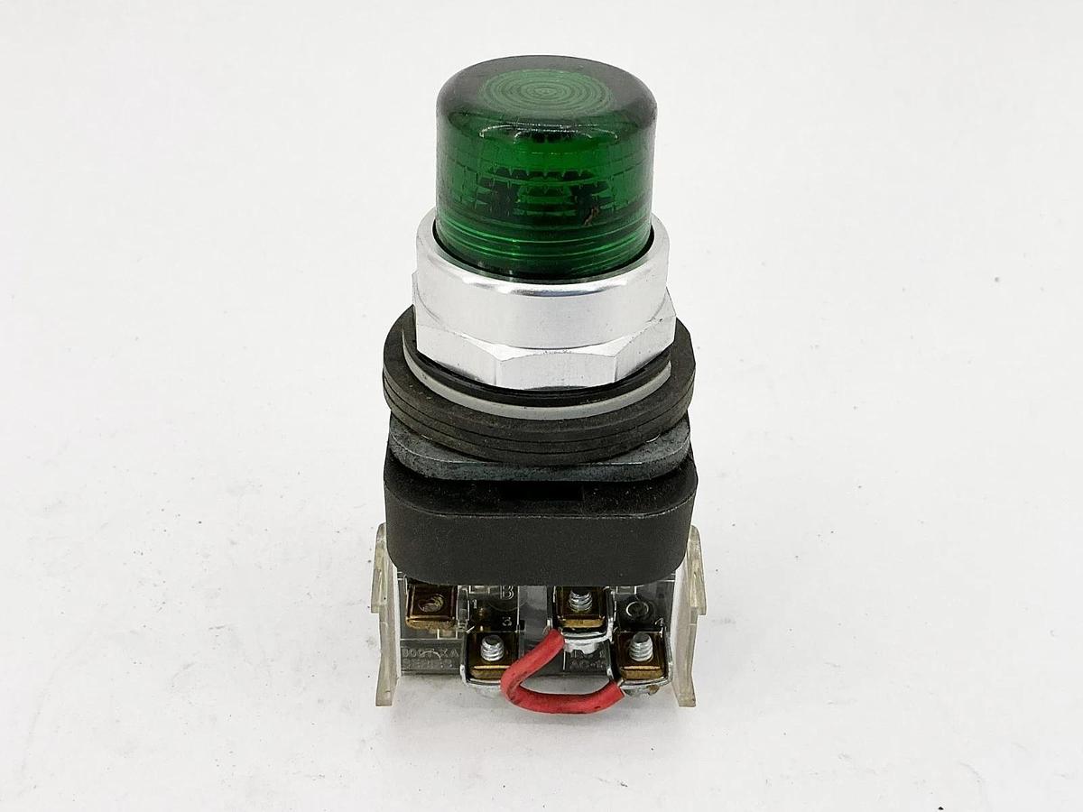 Used Allen Bradley 800T-QT10G Push Button Green 120V Ser.T