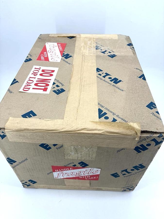 Used New Sealed Eaton S811+T18N3S Reduced Voltage Soft Starter 3PH 180A 200-600VAC