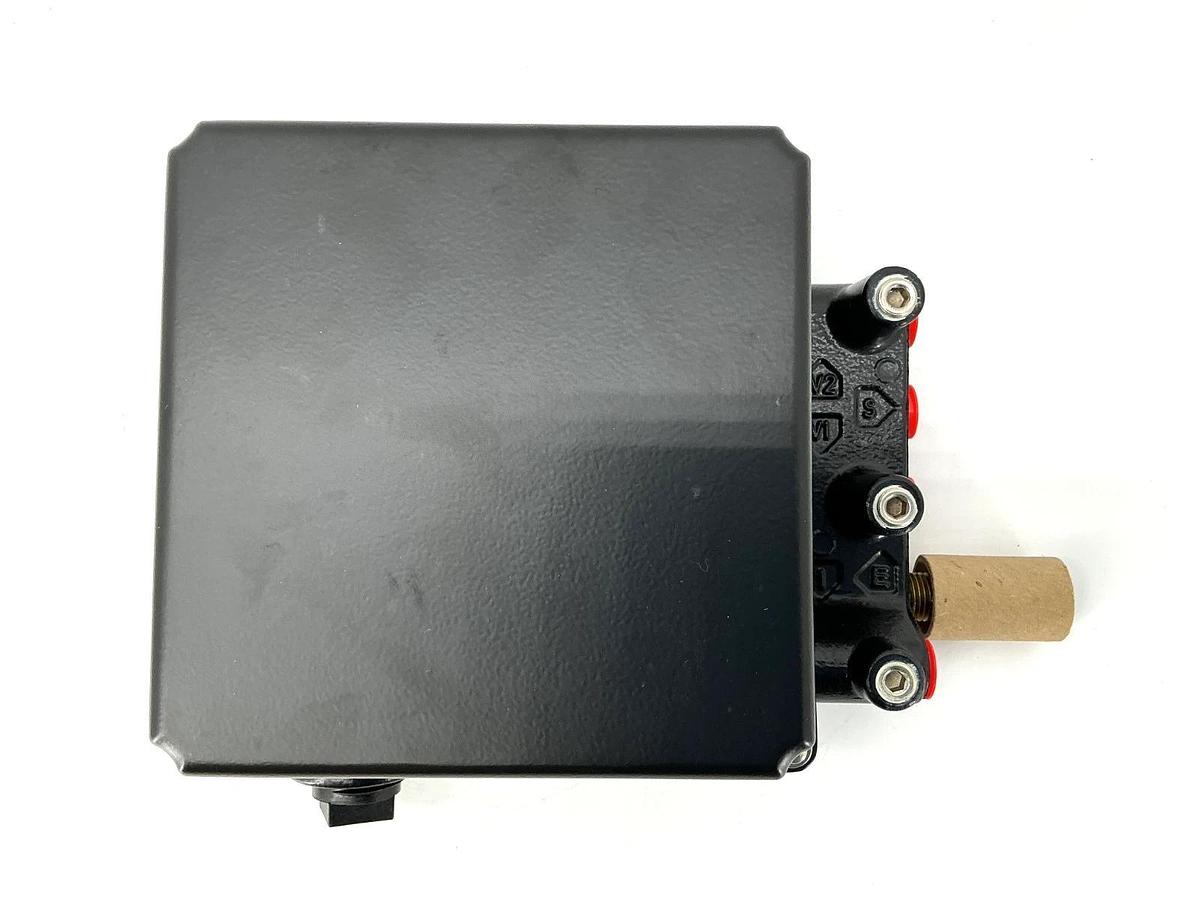 New Siemens 760P15AAANNND6 Series 760 Valve Controller / Positioner