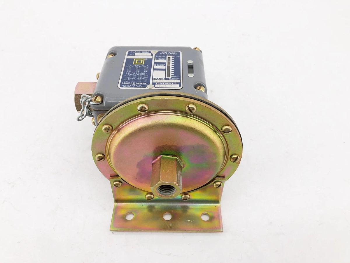New Square D 9012-AMW1 Pressure Switch 0.25-2.5# 120V-600VAC - No Box