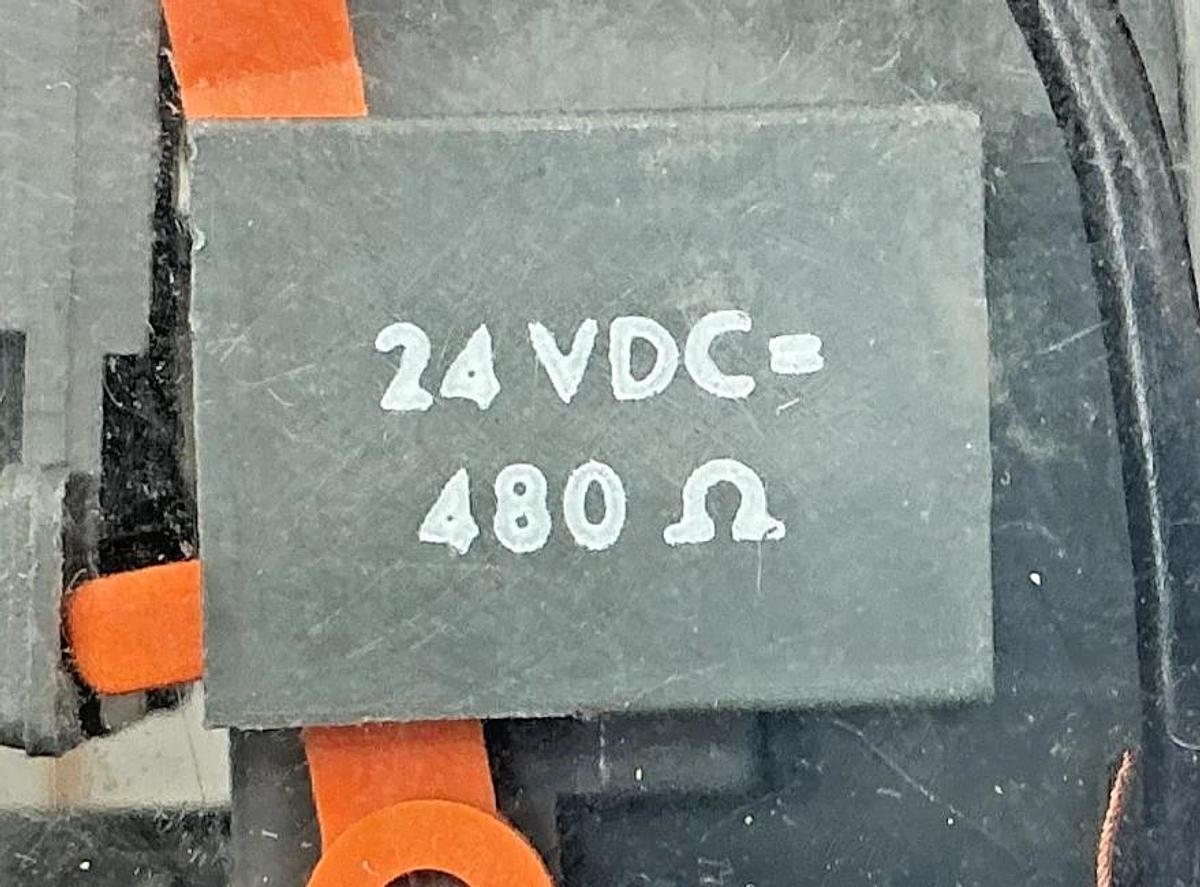 Used Lot of 2 Turck C2-A20DX/024VDC Ser MR-C Power Relay 8-Pin 24V Coil 2P 10A 250V