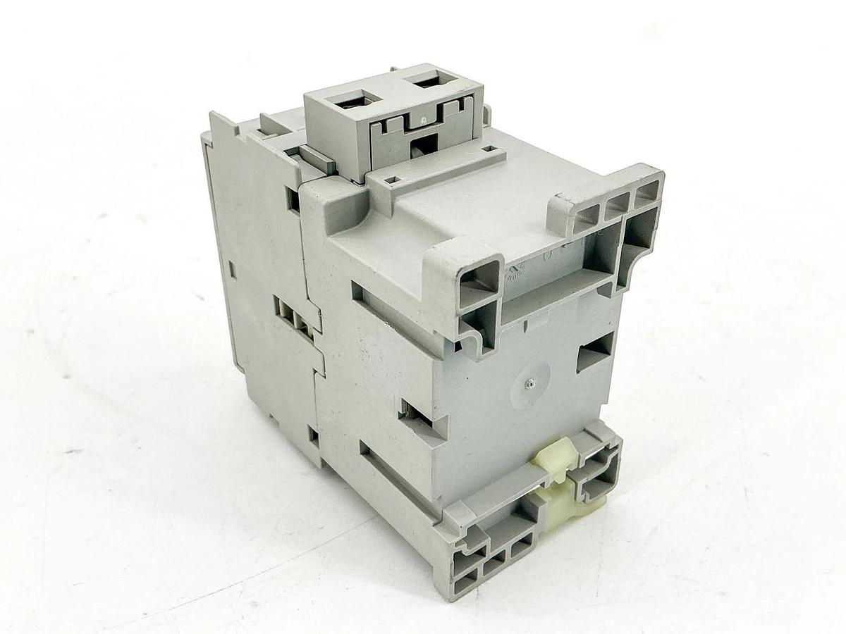 New Allen Bradley 100-C12D10 Contactor 110/120V 3P Ser.A