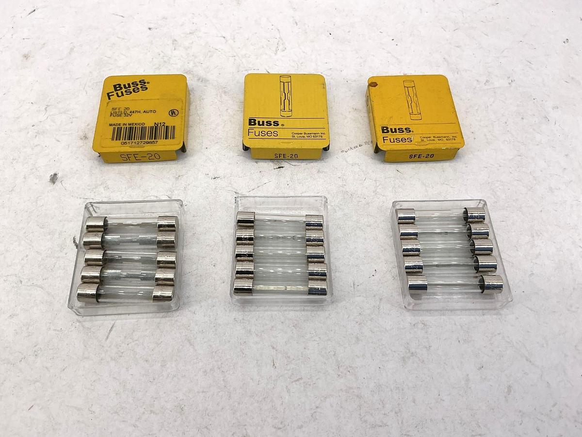 Lot of 15 New Bussmann SFE-20 Glass Fuse 20A 32V