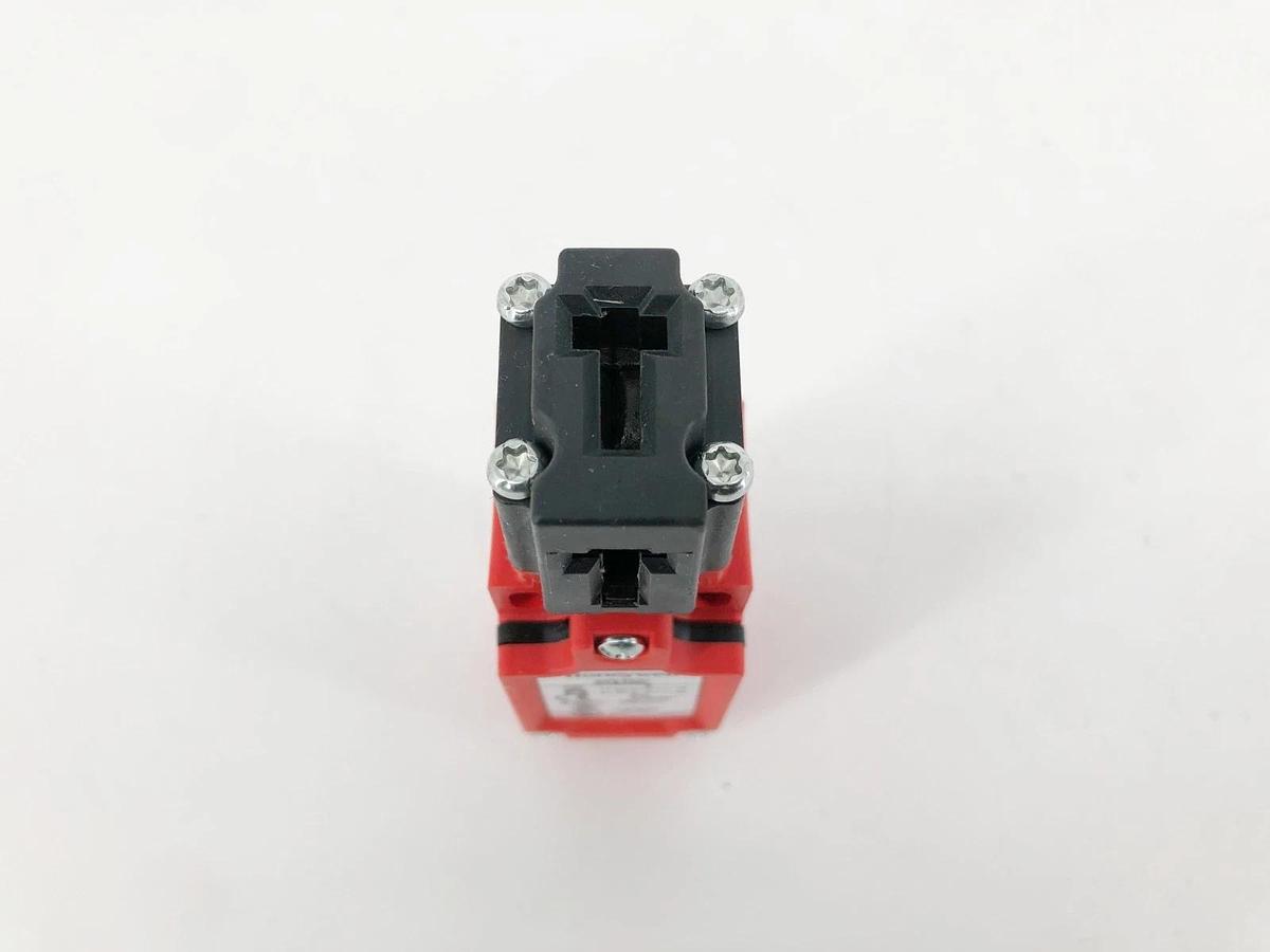 New Honeywell GKEA06L Safety Interlock Switch 2NC