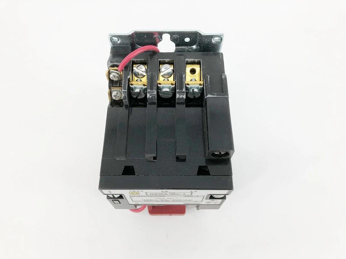New Square D 8536SCO3V02H300S AC Magnetic Starter 120V NEMA 1 Ser. A