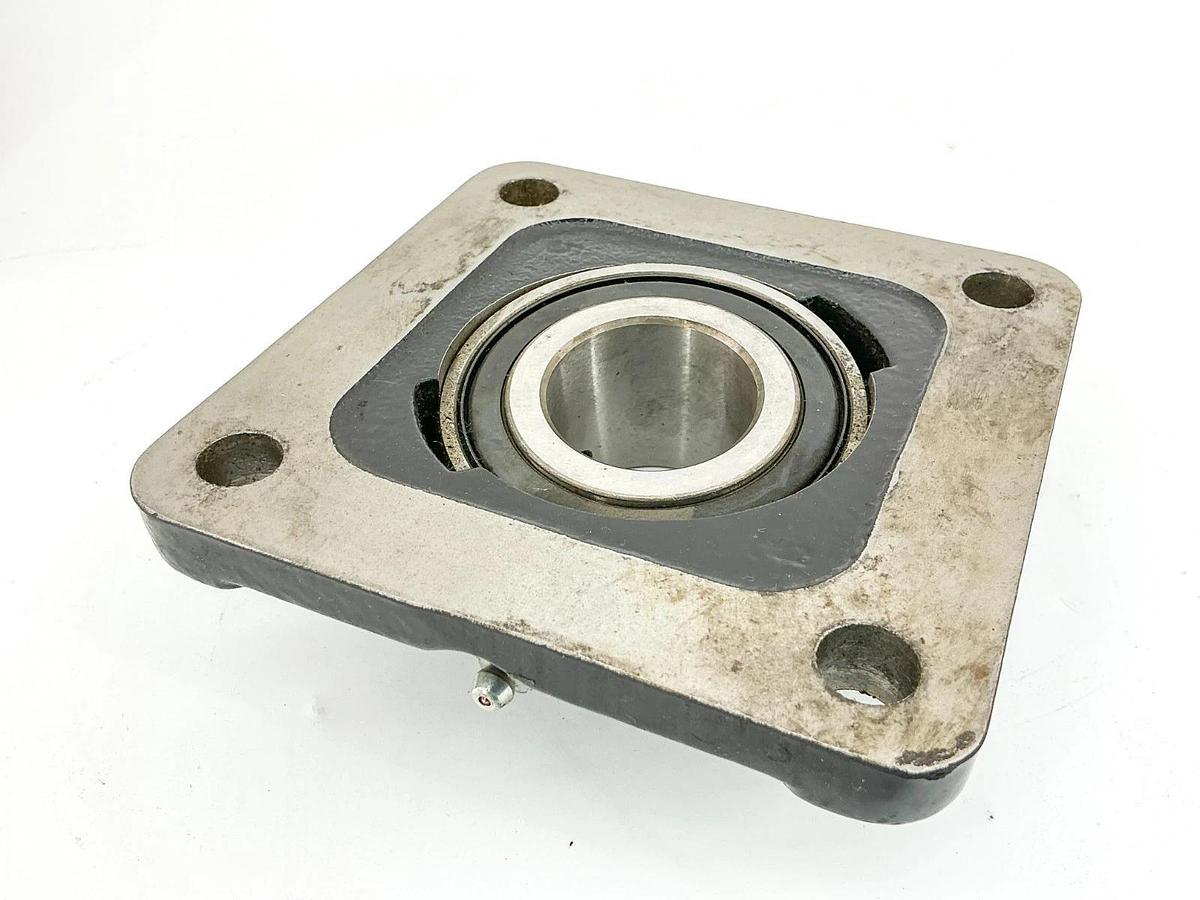 New Rexnord F3S224E Ball Bearing Flange Block Bore 1-1/2" Bore 1041955