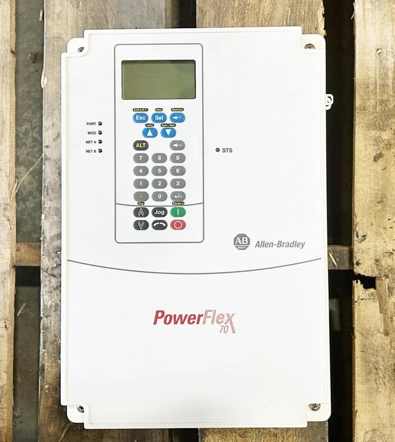 New Allen Bradley 20AE027C3AYNNNC0 AC Drive Powerflex 70 3Ph 600V 27A 25HP