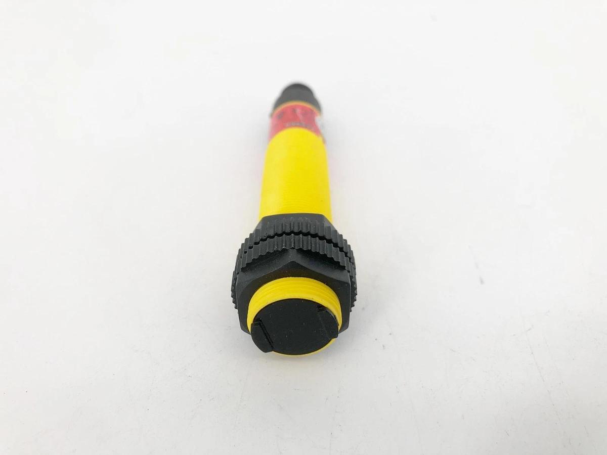 New Banner Engineering S18RW3FF100Q1 Photoelectric Sensor 20-250VAC - No Box