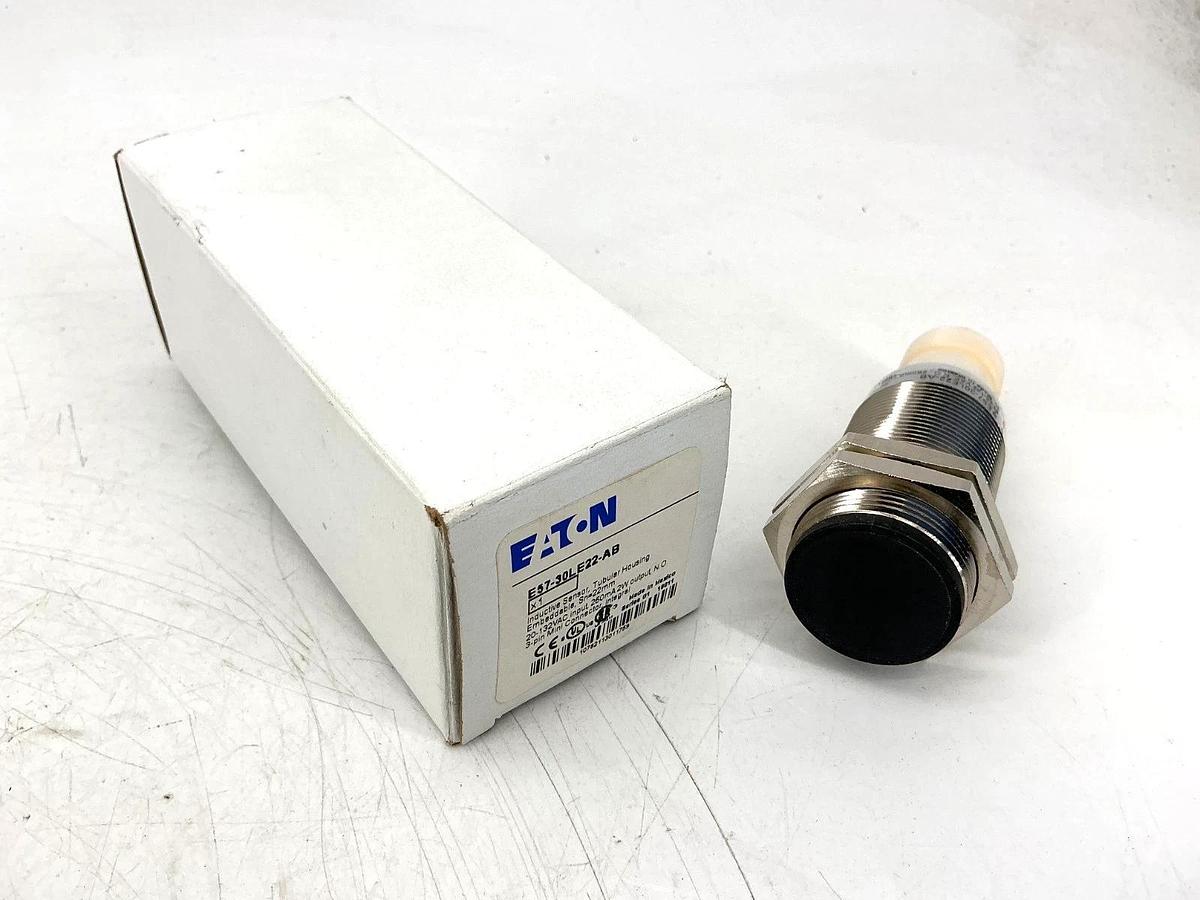 New Eaton E57-30LE22-AB Ser G1 Inductive Proximity Sensor 3P Sn=22mm 20-132VAC